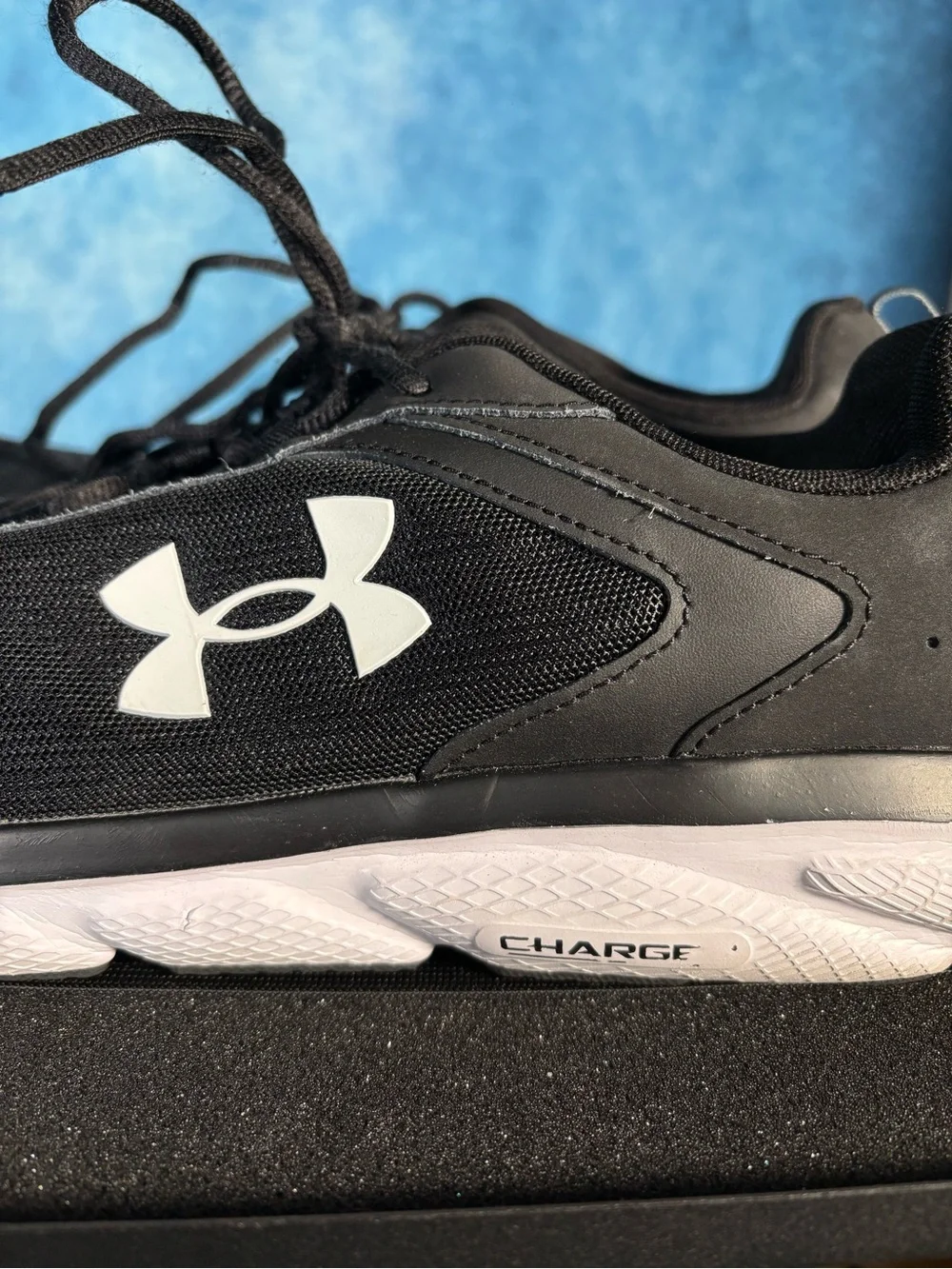 Under Armour Charged Assert 9 Black and White Men’s Size 14 Running Shoes